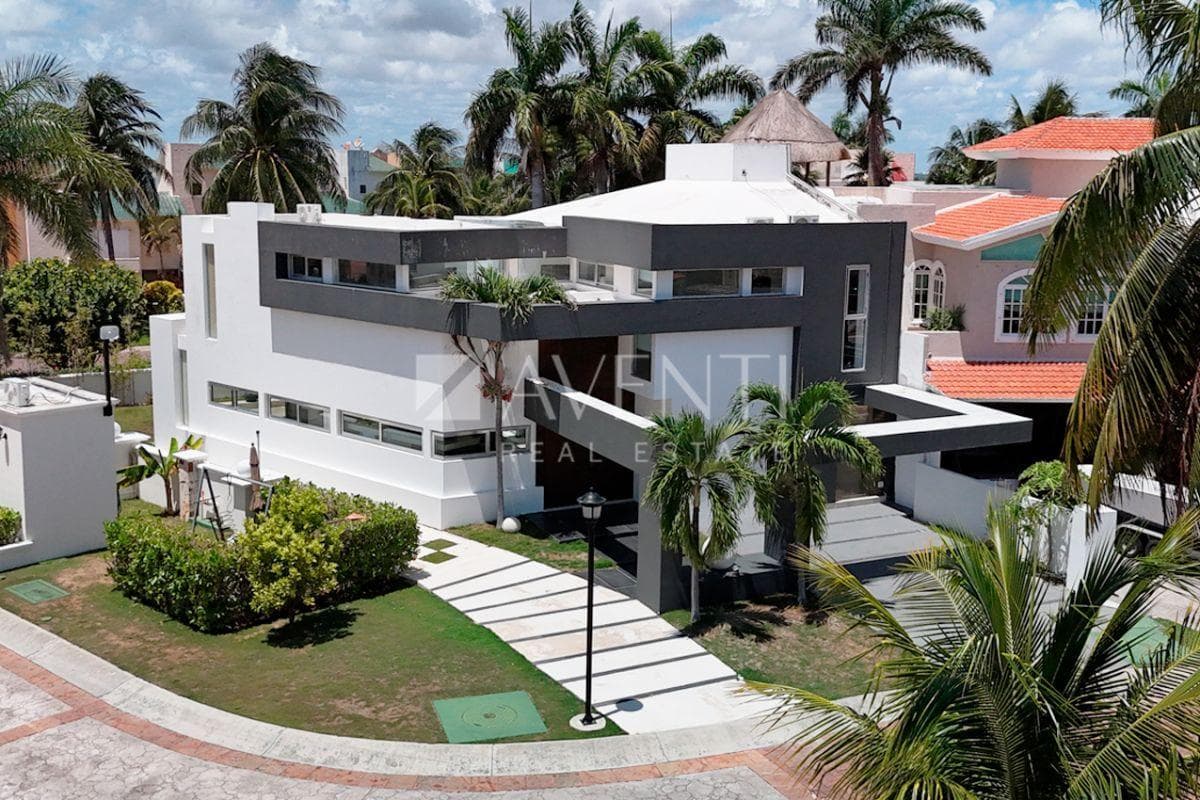 House for Sale, Isla Dorada, Cancun Hotel Zone, Cancun