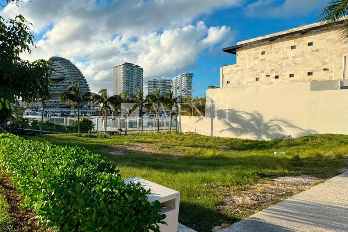 Residential Land for Sale, Puerto Cancún