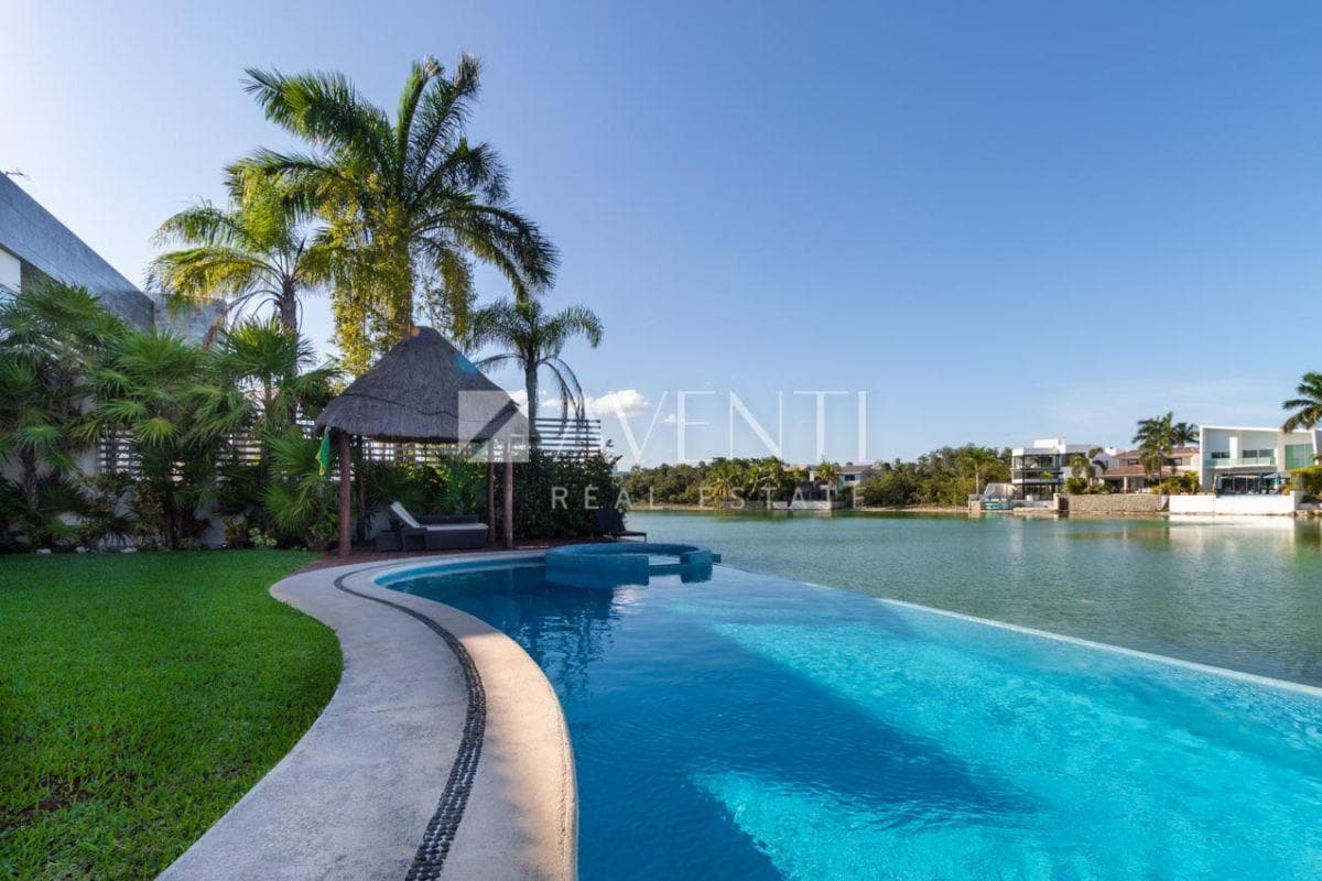 House for Sale, Lagos del Sol Residential Community, Cancún.
