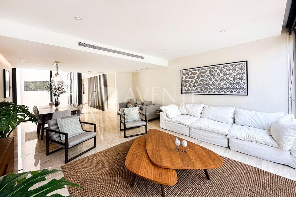 Property for sale, Canal Homes Puerto Cancún, Quintana Roo.