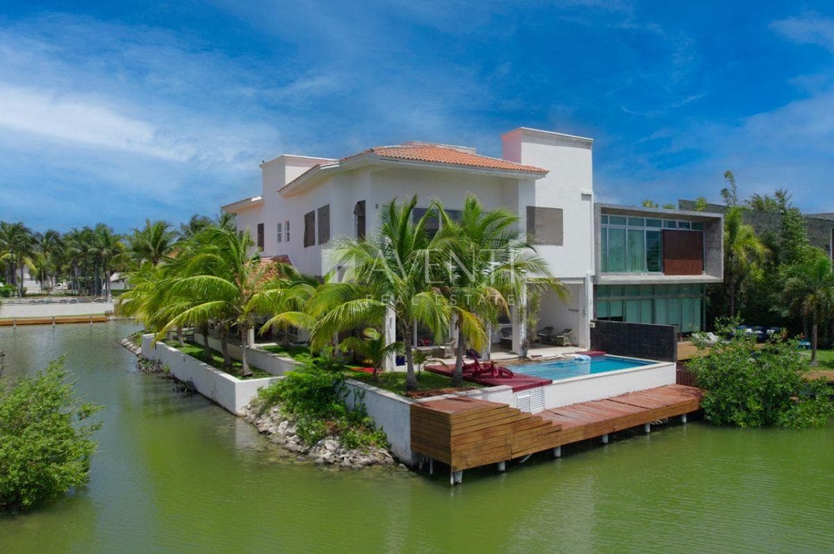 House for Sale/Rent, Isla Dorada, Cancun Hotel Zone, Cancun