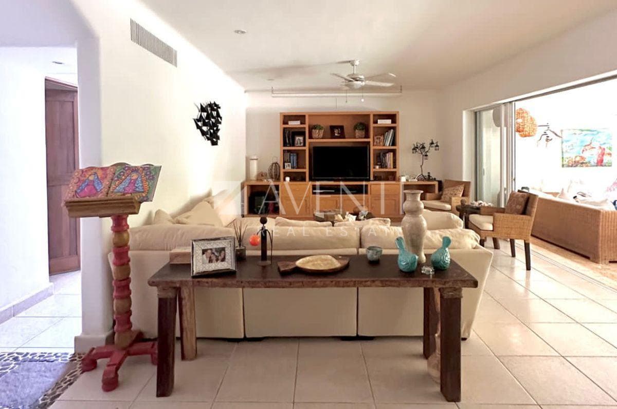 House for Sale, Isla Dorada Residential Complex, Cancún.