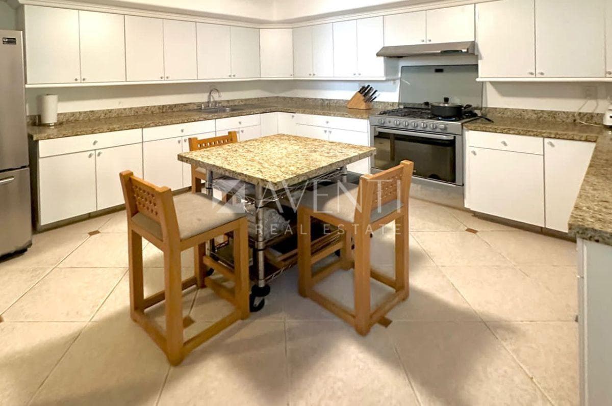 House for Sale, Isla Dorada Residential Complex, Cancún.