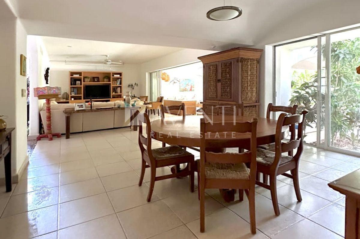 House for Sale, Isla Dorada Residential Complex, Cancún.