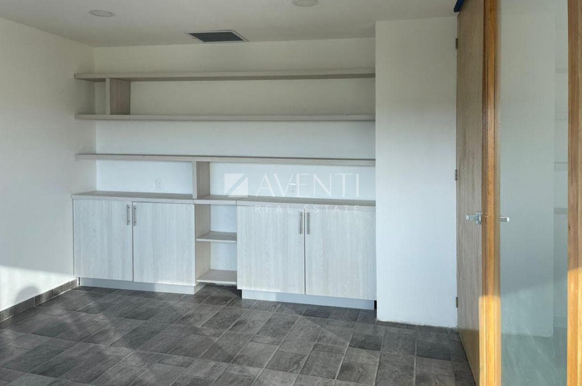 OFFICE FOR SALE: DIOMEDA COMMERCIAL BUSINESS, PUERTO CANCÚN