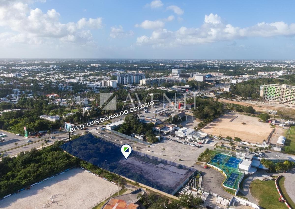 Land for Sale, Colosio Ave., Cancún, Quintana Roo.
