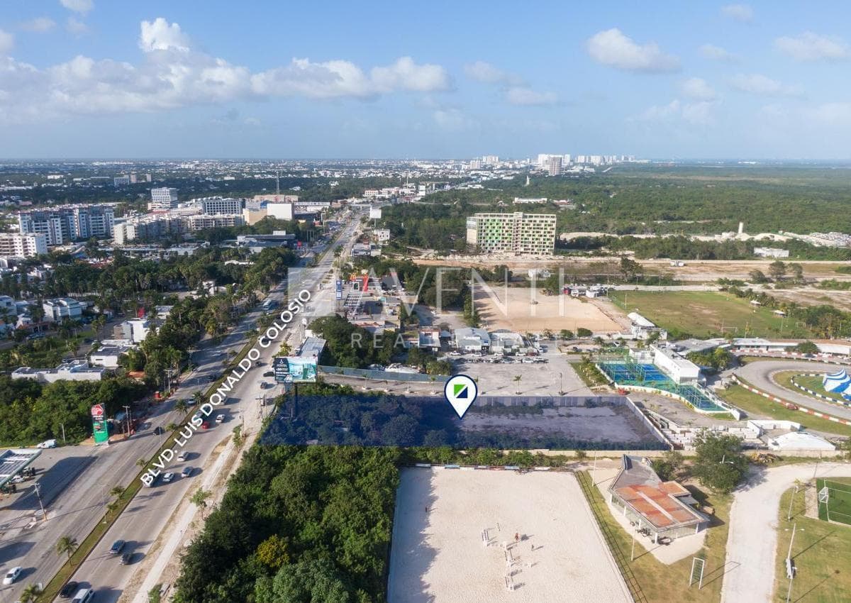 Land for Sale, Colosio Ave., Cancún, Quintana Roo.