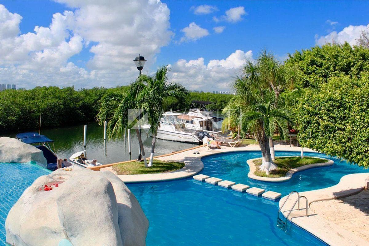 House for Sale, Nautilus, Cancun Hotel Zone, Cancun