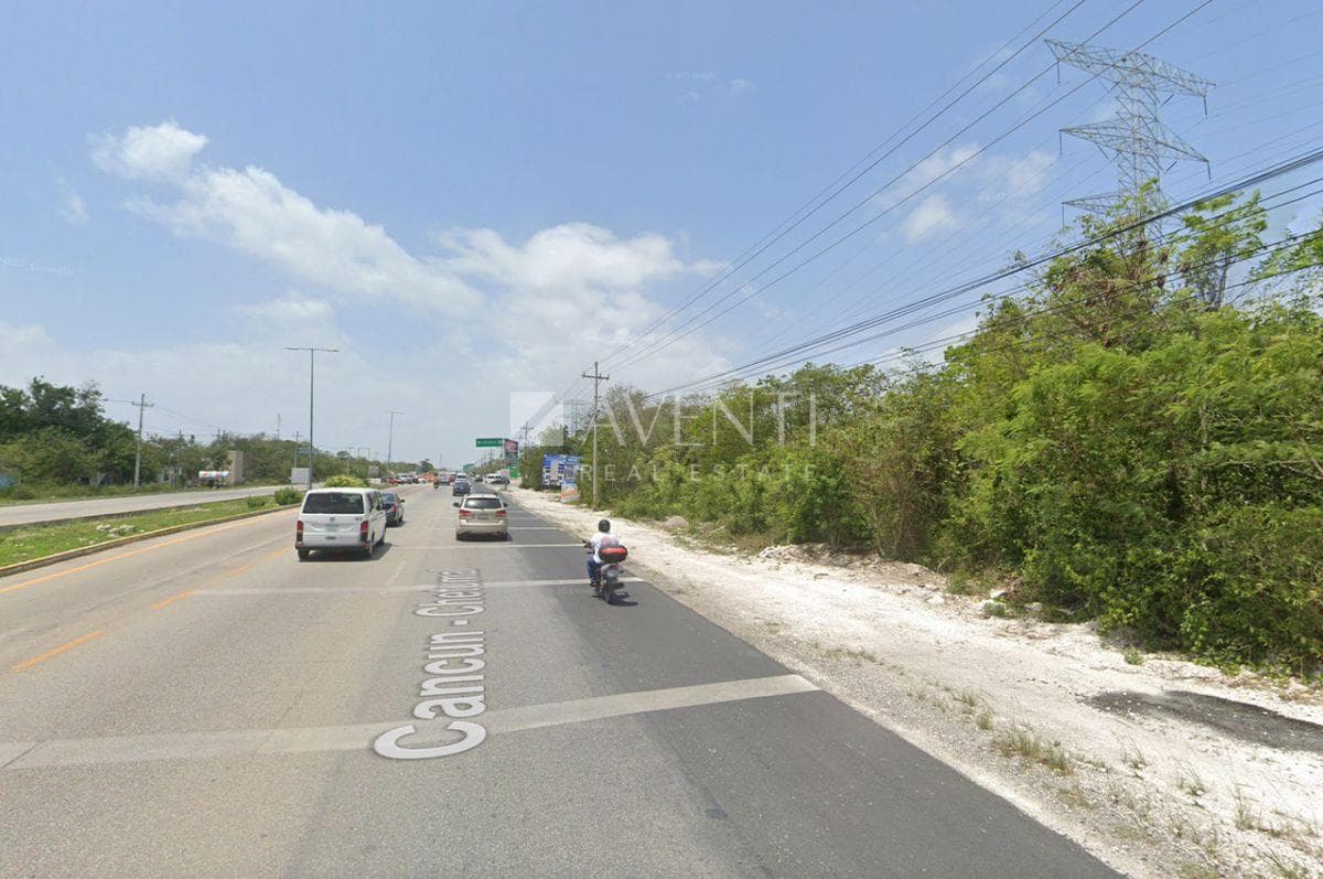Mixed-Use Land for Sale, Cancún–Playa Federal Highway, Cancún.