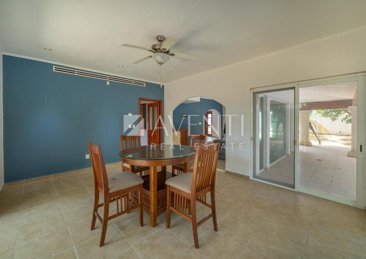 House for Sale, SM 11, Cancún