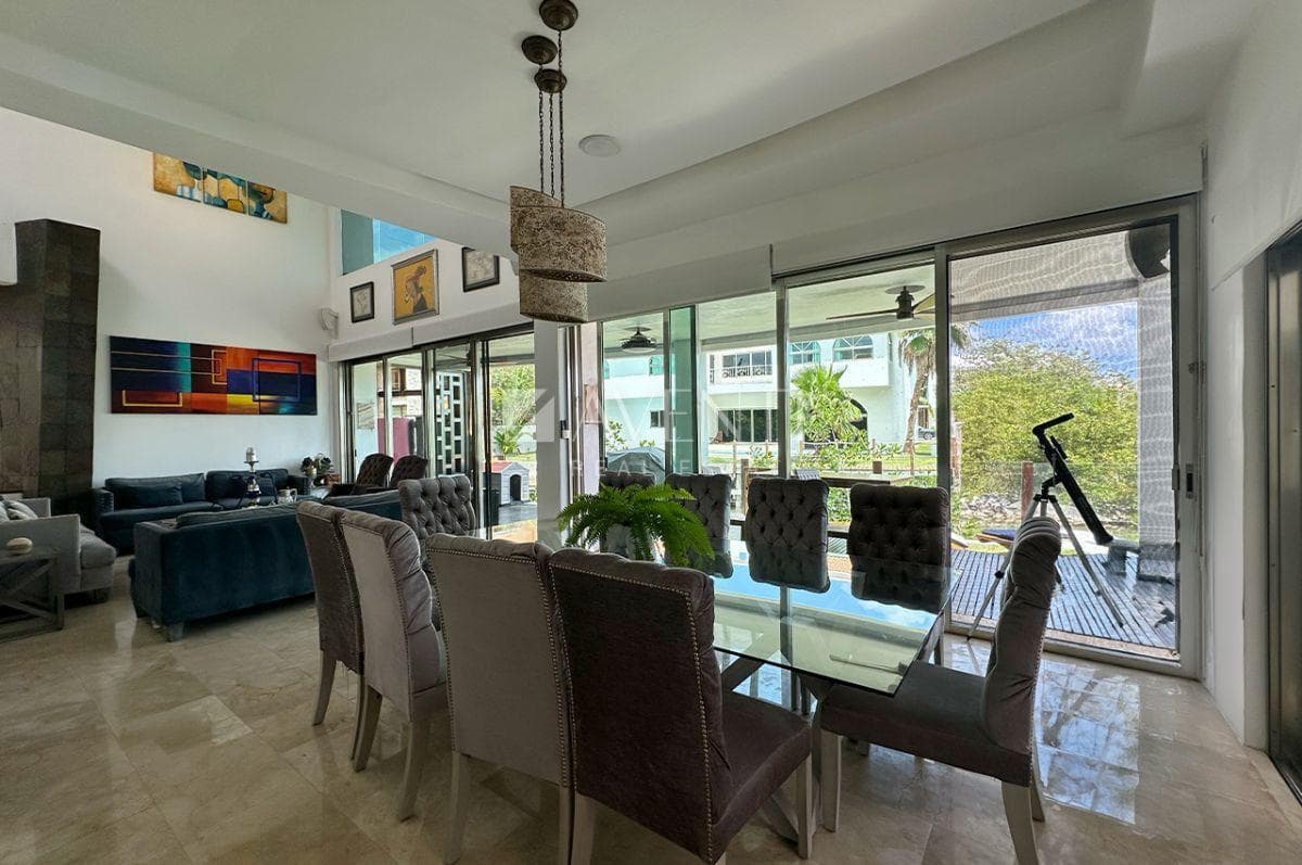Furnished house available, Isla Dorada Residencial, Cancún.