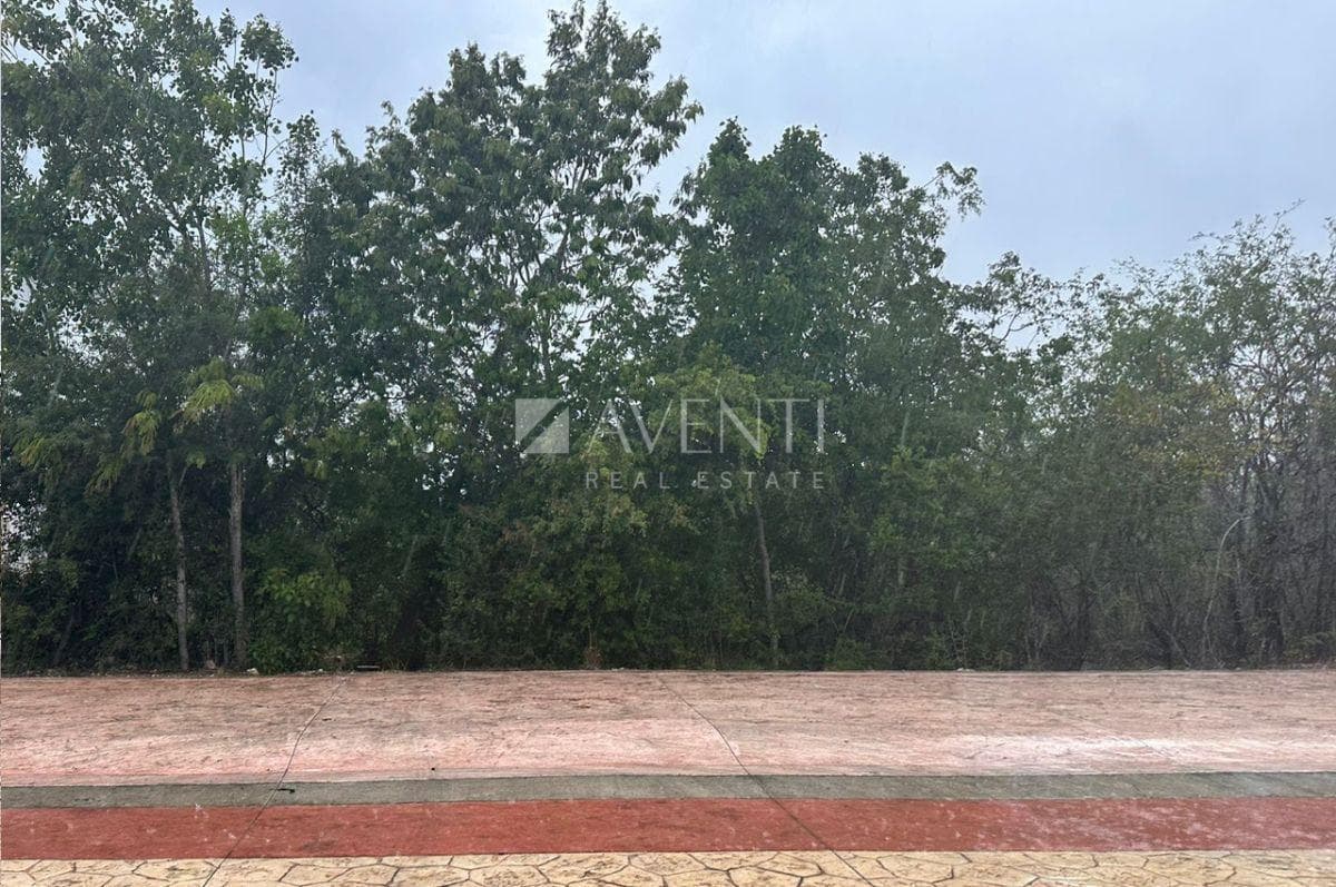 Land for Sale, Lagos del Sol Residential Community, Cancún.
