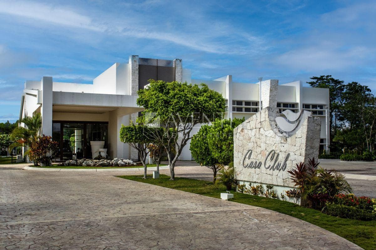 Land for Sale, Lagos del Sol Residential Community, Cancún.