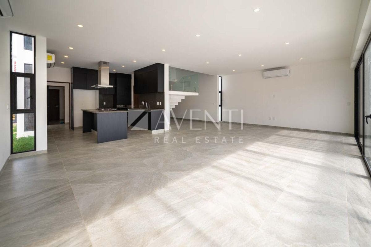 House for Sale, Lagos del Sol Residential Community, Cancún.