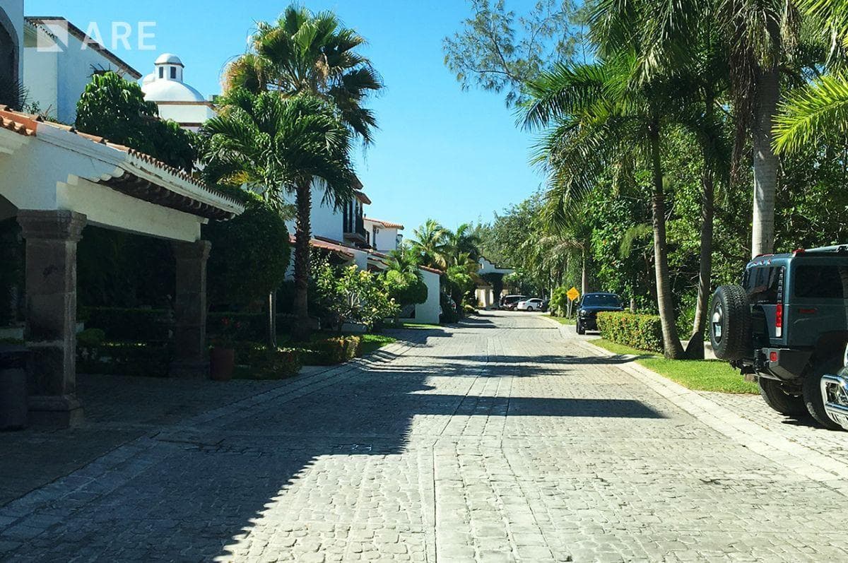 House for Sale, Las Quintas Residential Complex, Cancún.