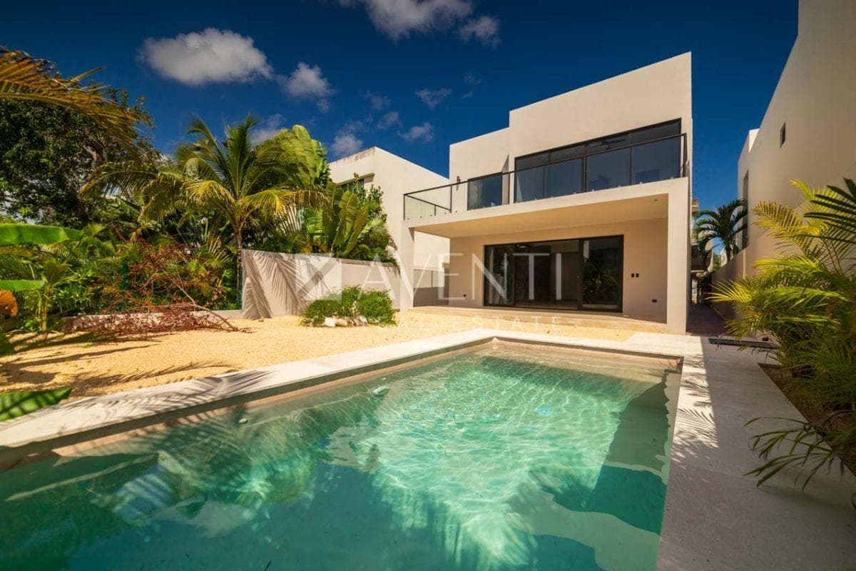 Home for Pre-Sale, Lagos del Sol Residential Development, Cancún.