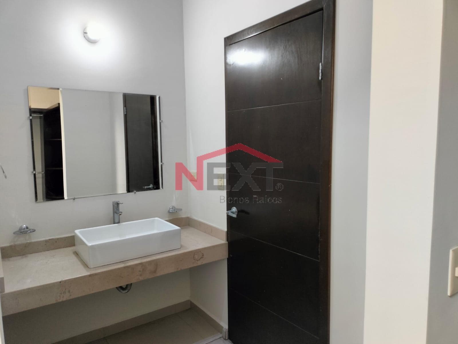 House for Sale Across from a Park in Privanzas del Campestre