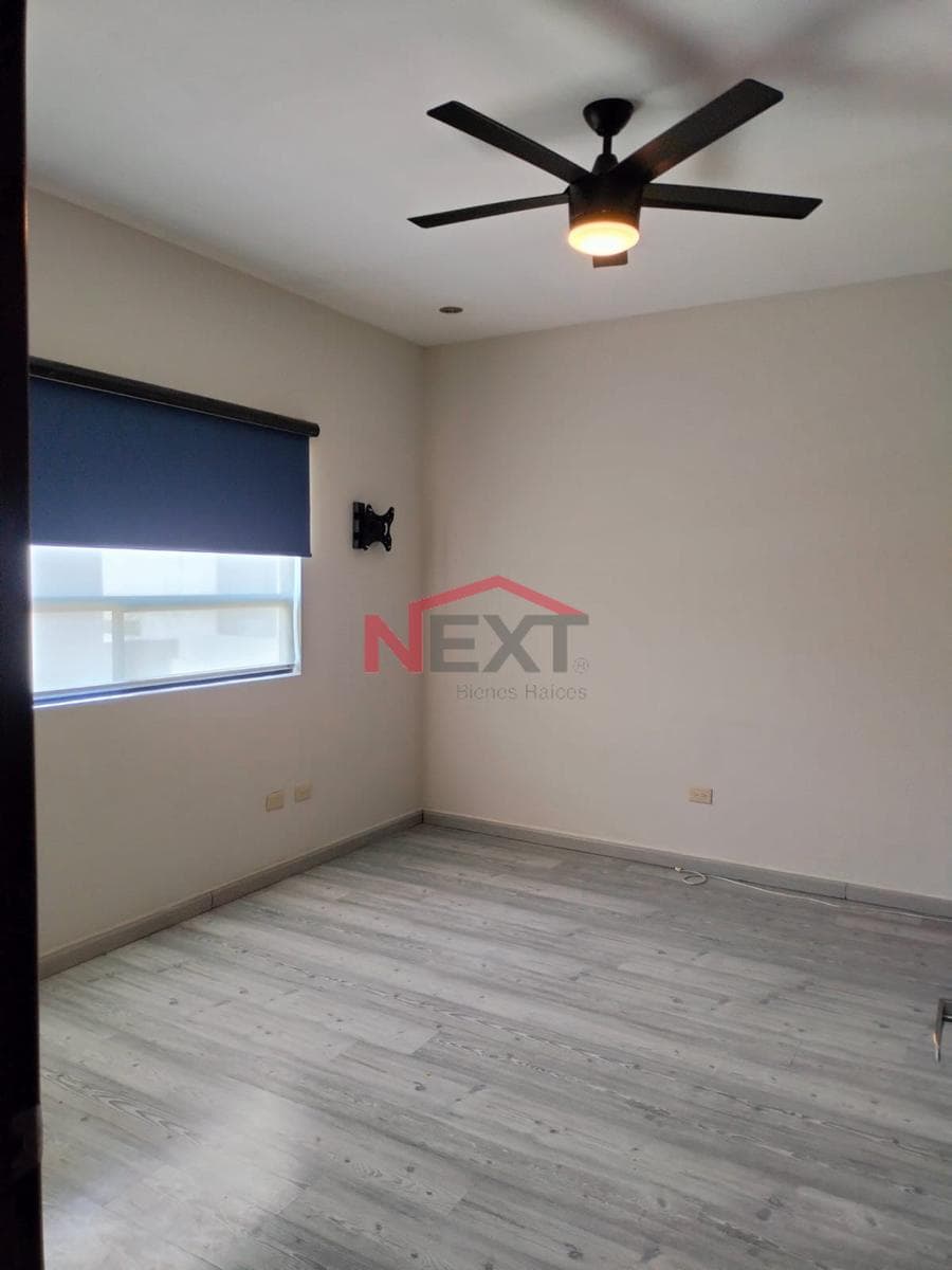 House for Sale Across from a Park in Privanzas del Campestre