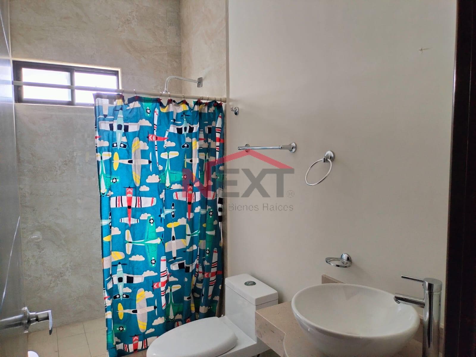 House for Sale Across from a Park in Privanzas del Campestre