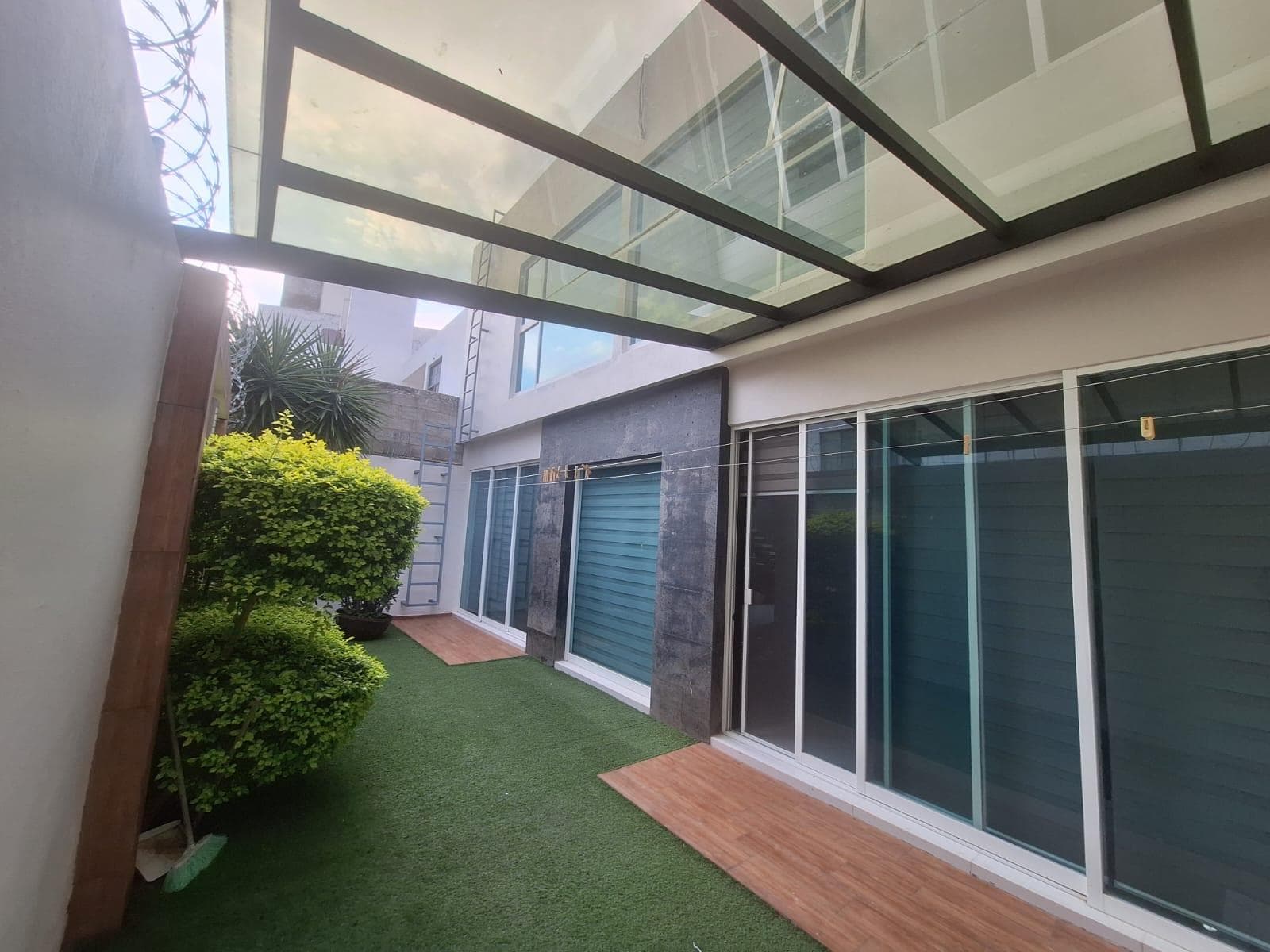 Renovated, Sustainable Home in Sierra Nogal with 3 Bedrooms and Very Spacious Rooms