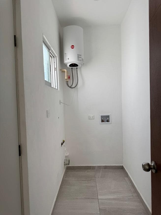 House in the Yucatán Country Club area