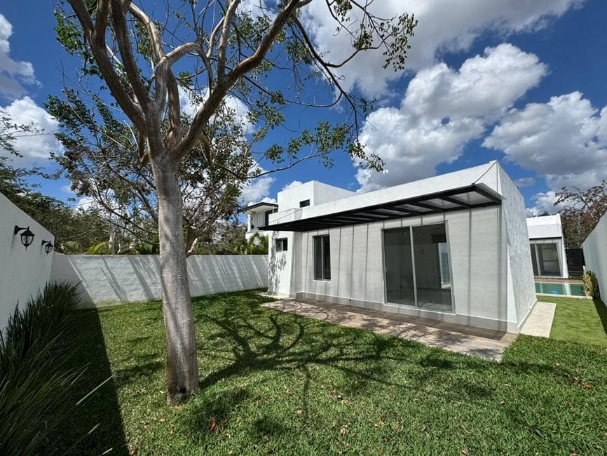 House in the Yucatán Country Club area