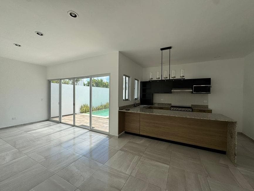 House in the Yucatán Country Club area