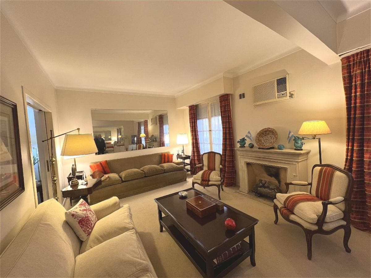 Apartment for Sale - Downtown San Isidro - 6 Rooms
