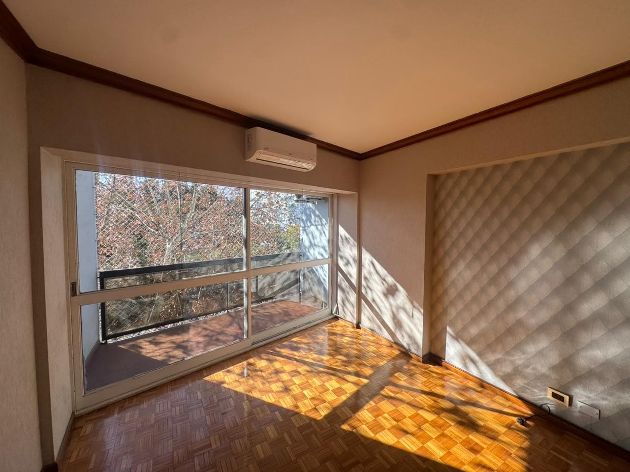 For Rent! Live Across from the Botanical Garden—4-Room Apartment on One of Palermo's Best Corners
