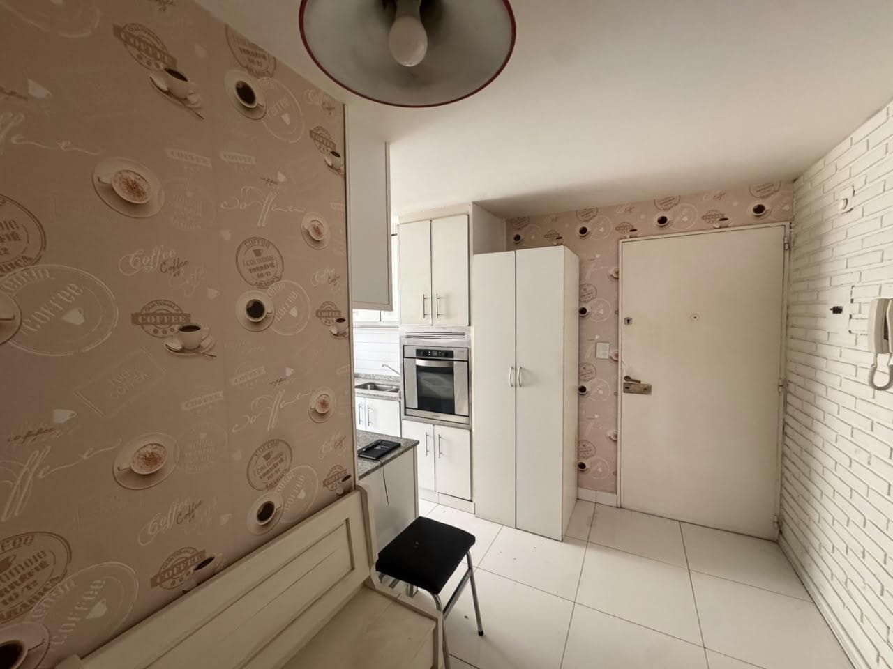 For Rent! Live Across from the Botanical Garden—4-Room Apartment on One of Palermo's Best Corners