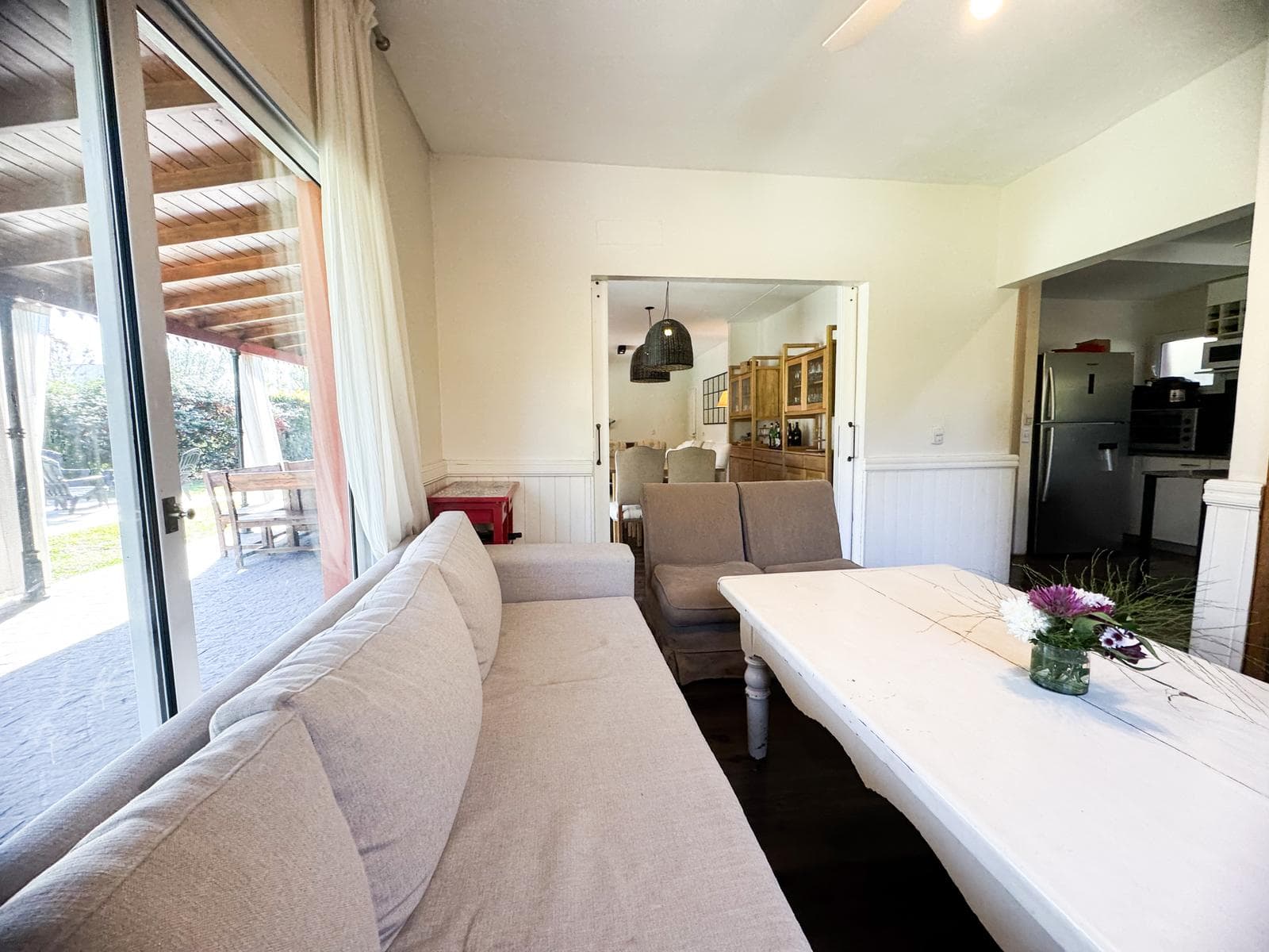 House for Sale in the Santa Barbara NeighborhoodHouse