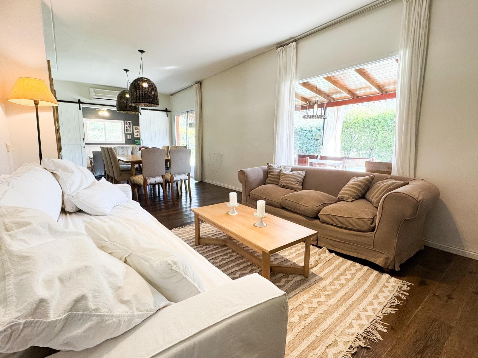 House for Sale in the Santa Barbara NeighborhoodHouse