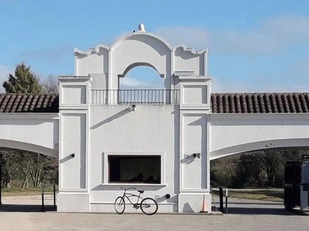 LAND FOR SALE IN THE EL CARDAL 2 GATED COMMUNITY IN LOS CARDALES