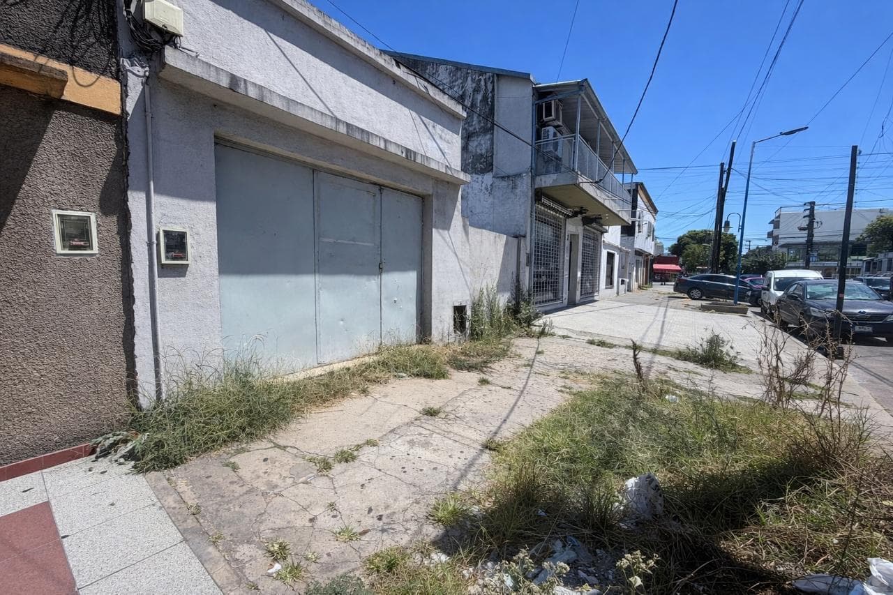 HOUSE FOR SALE IN DOWNTOWN BELÉN DE ESCOBAR—EXCHANGE OR FINANCING AVAILABLE