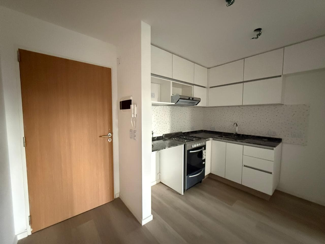 STUDIO APARTMENT FOR SALE WITH BALCONY IN PALERMO