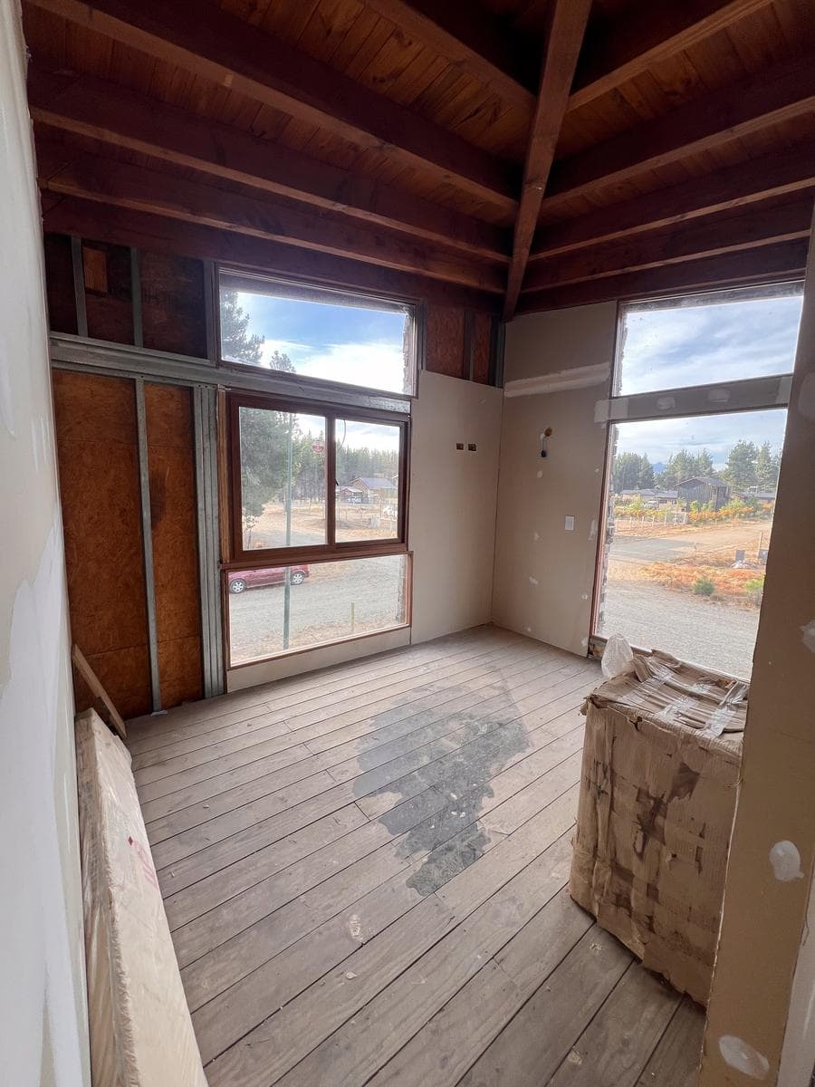 Brand-New Home - Dina Huapi - READY FOR OCCUPANCY AND FINANCING AVAILABLE