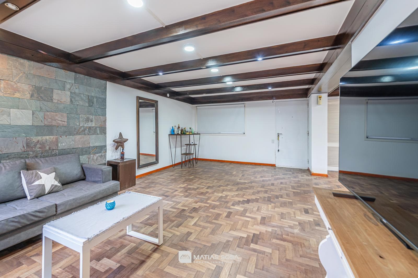 For Sale: 4-room house—plus apartment—garage—patio and barbecue area in San Carlos