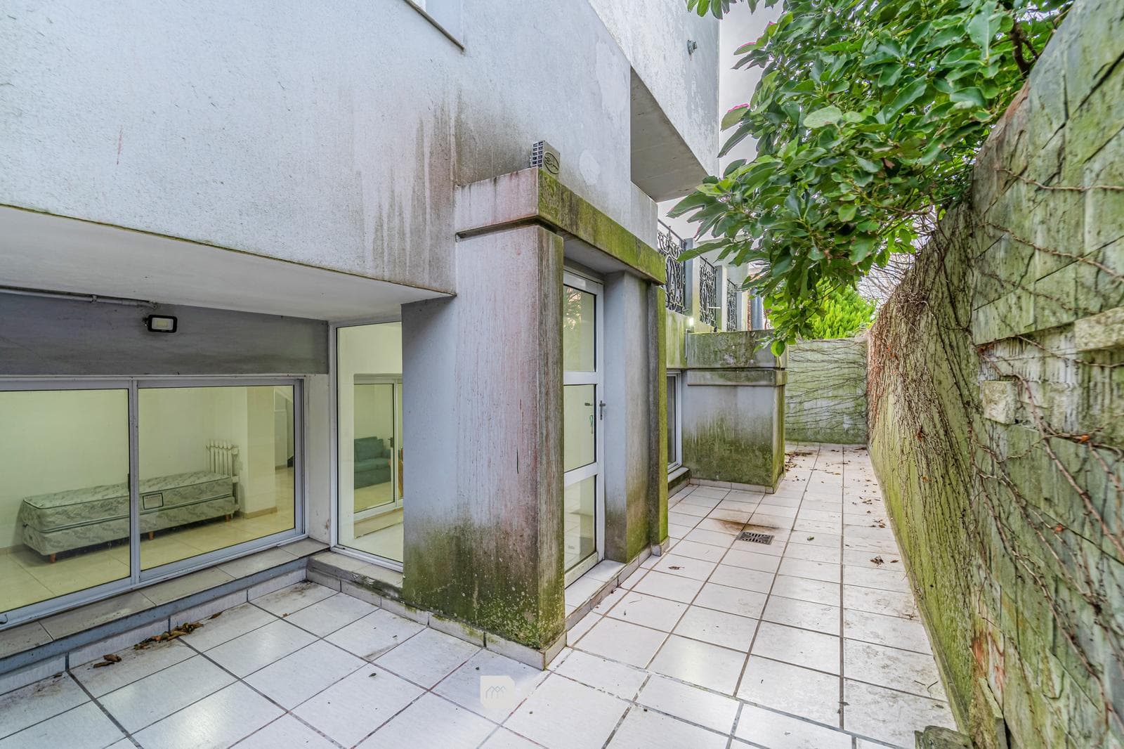For Sale: 4-room house—plus apartment—garage—patio and barbecue area in San Carlos