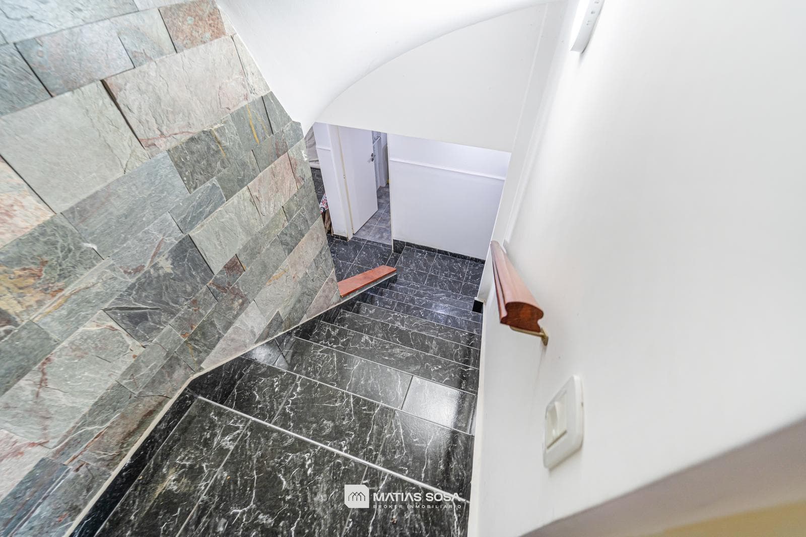 For Sale: 4-room house—plus apartment—garage—patio and barbecue area in San Carlos
