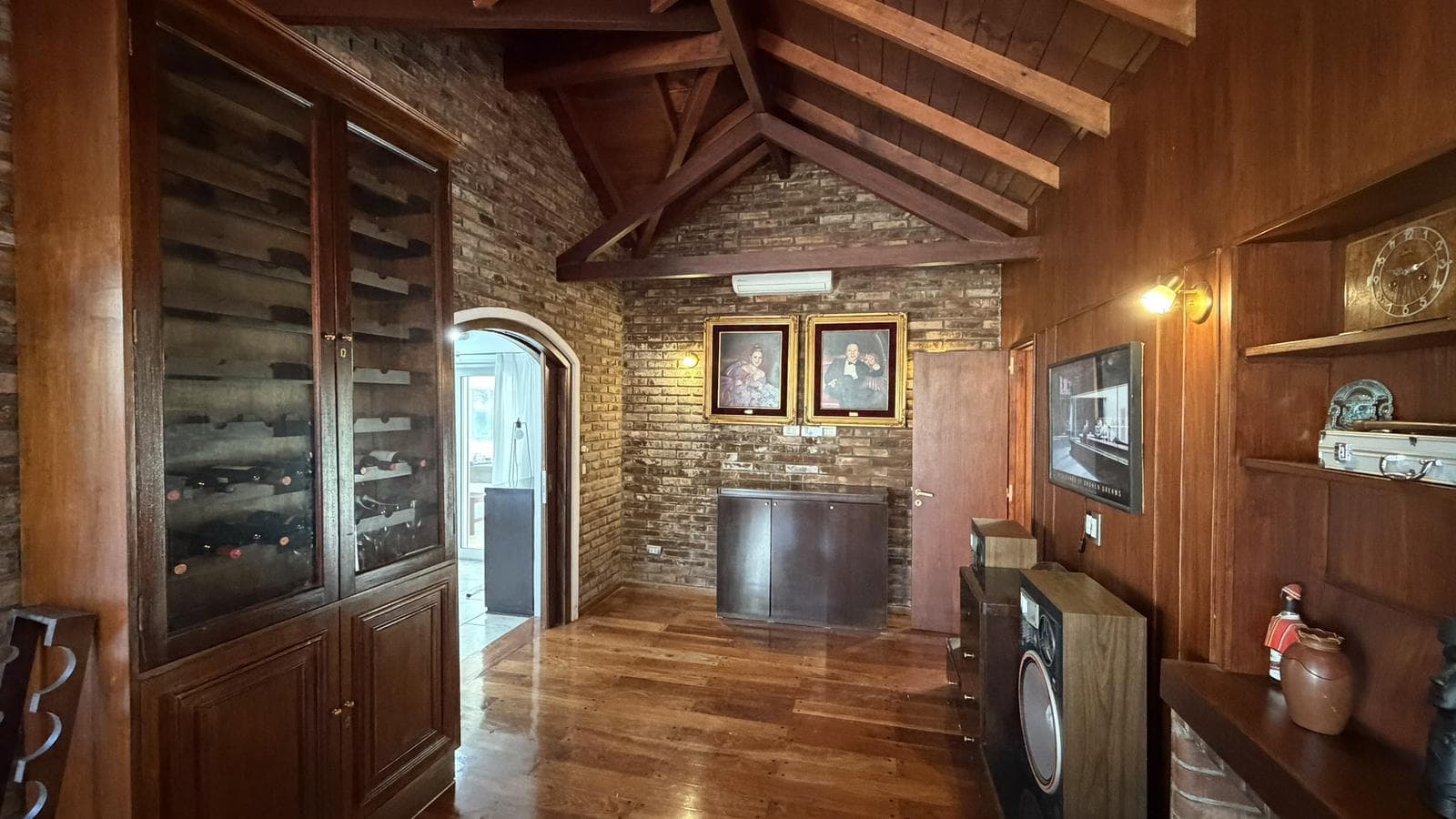 6-Room House for Sale in Pilar