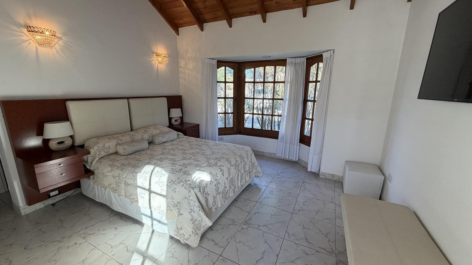 6-Room House for Sale in Pilar