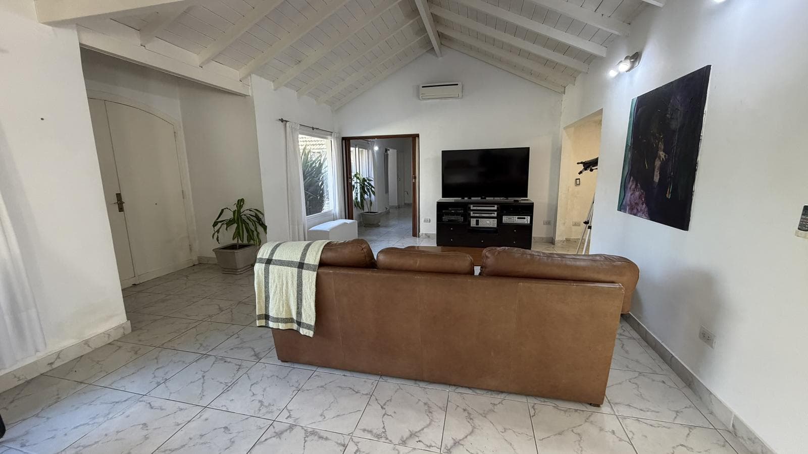 6-Room House for Sale in Pilar