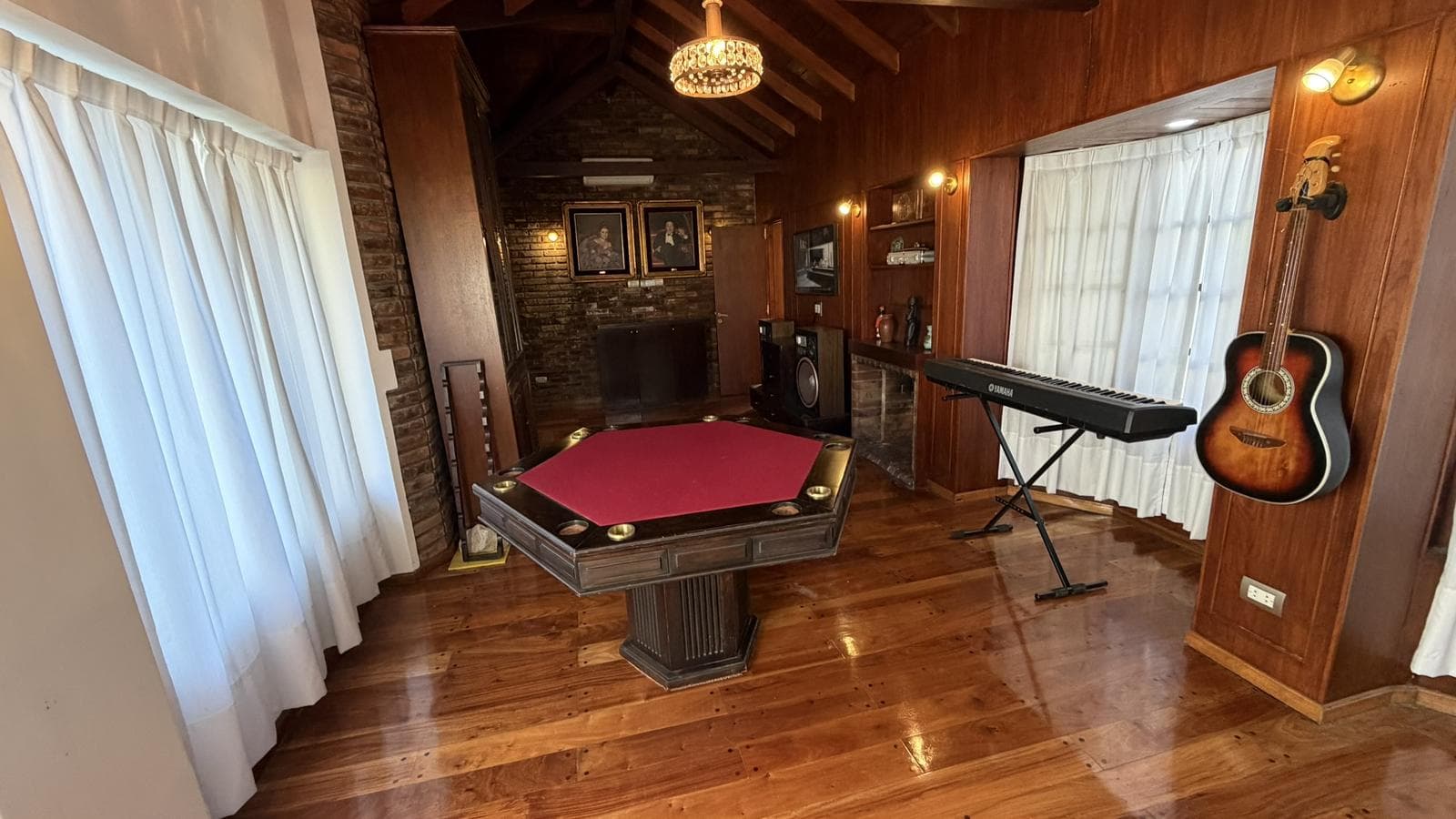 6-Room House for Sale in Pilar
