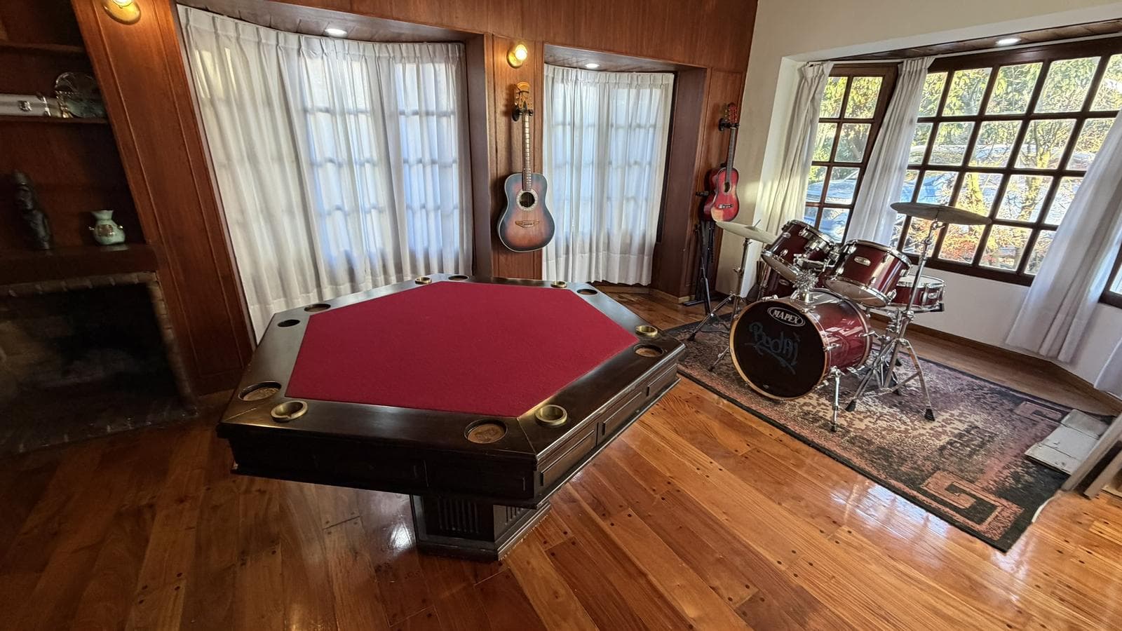 6-Room House for Sale in Pilar