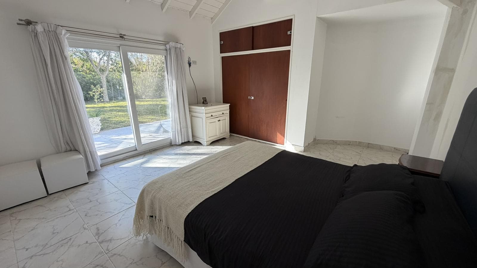 6-Room House for Sale in Pilar