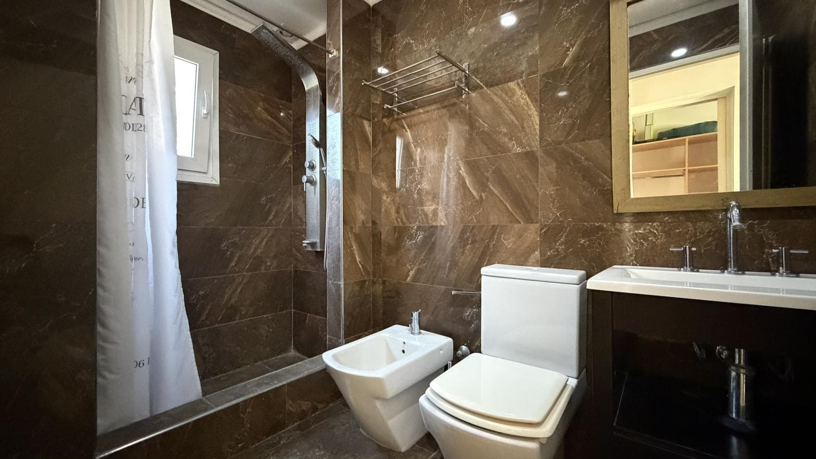 6-Room House for Sale in Pilar