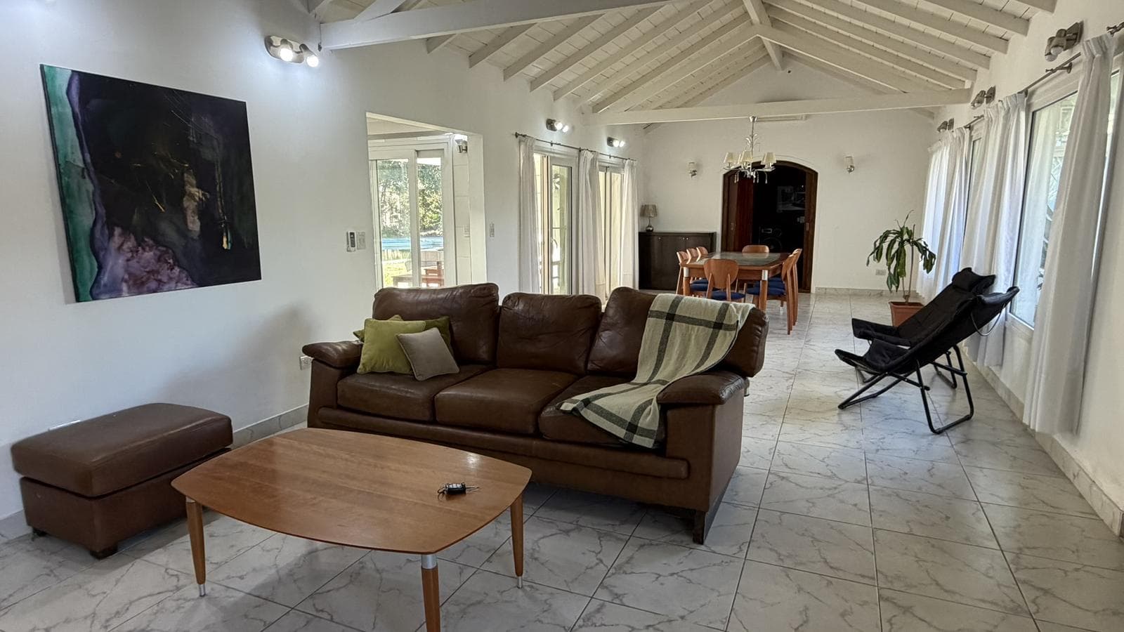 6-Room House for Sale in Pilar