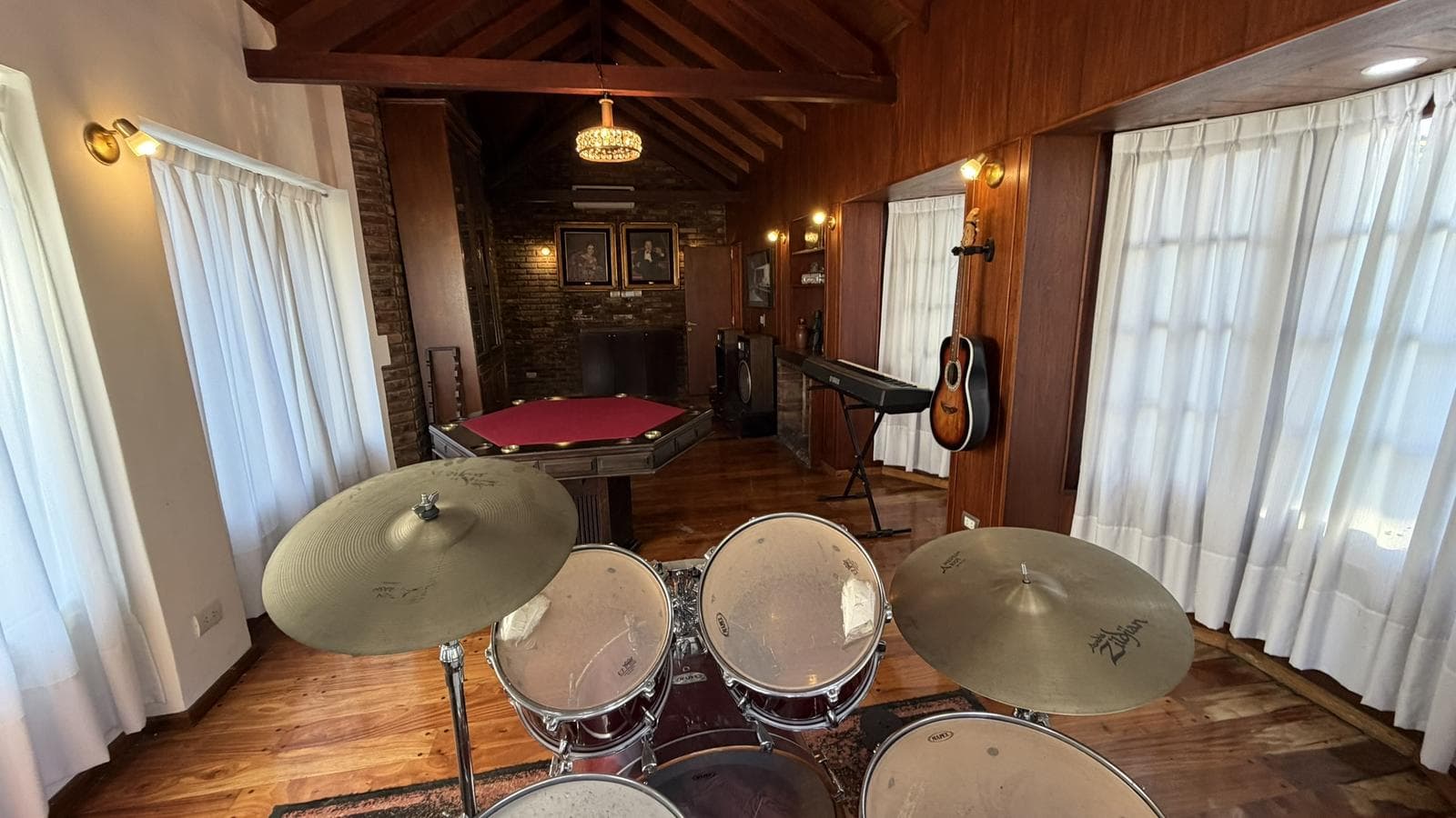 6-Room House for Sale in Pilar