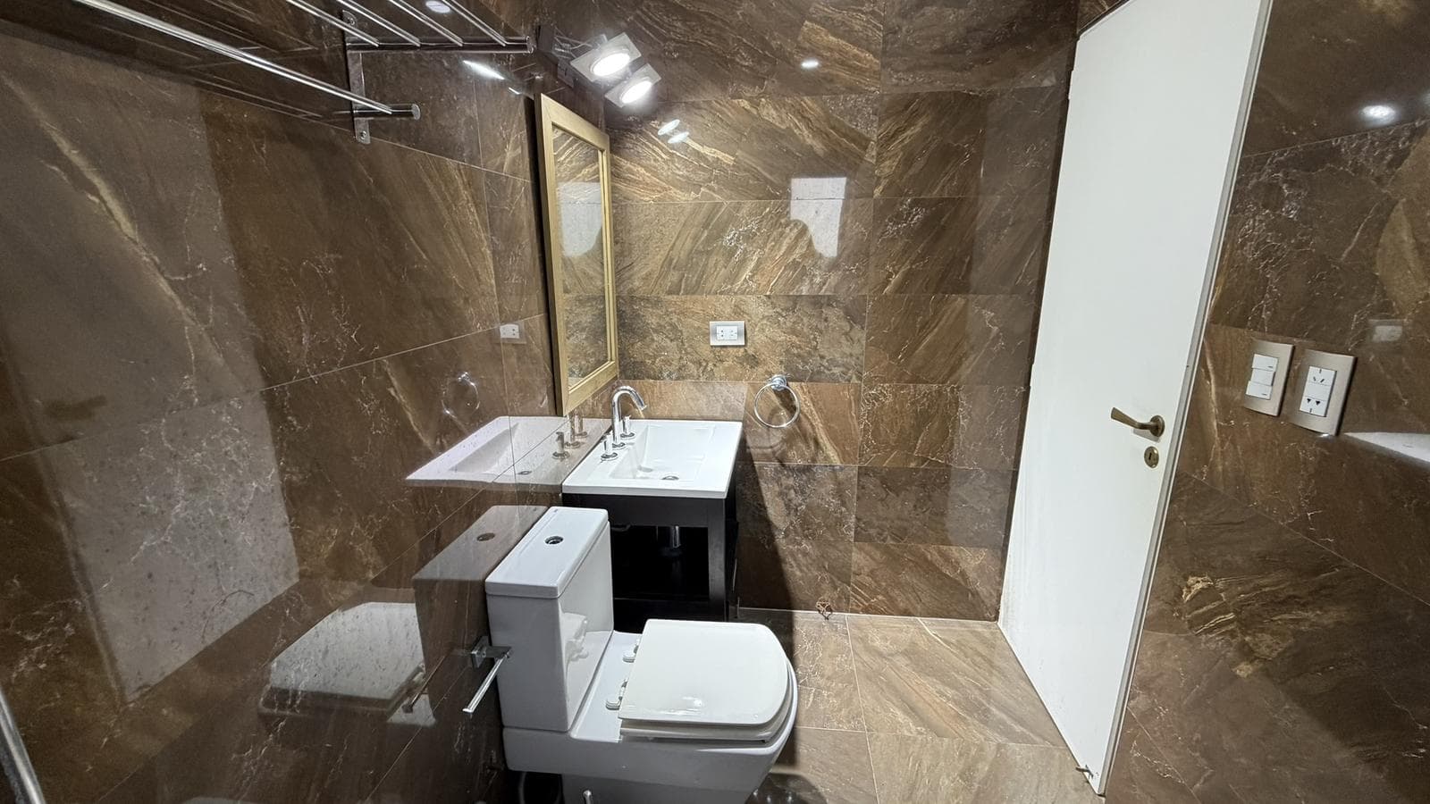 6-Room House for Sale in Pilar