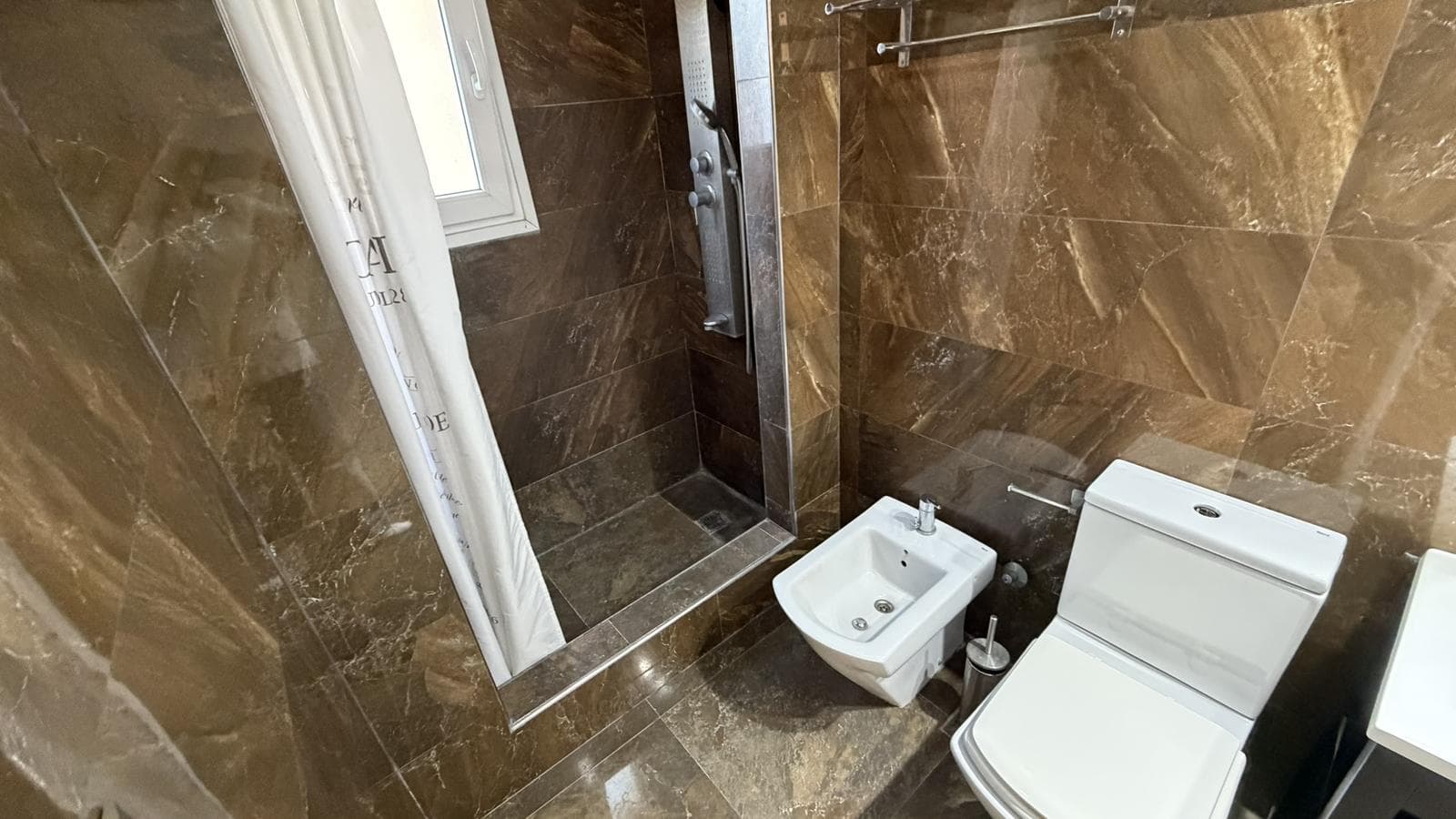 6-Room House for Sale in Pilar